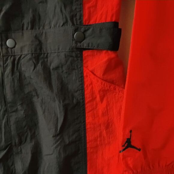 Nike Jordan Banned Flight Suit Jumpsuit Woman Size Medium Retro Black Red NWT - Picture 4 of 6